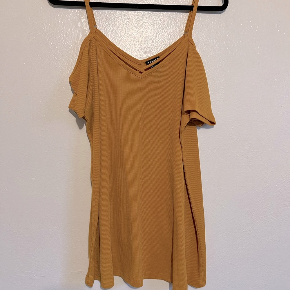 Torrid Mustard yellow cold shoulder top -Size 0 - Large size 12